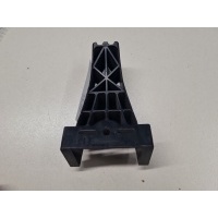 Кронштейн бампера переднего центральный Toyota RAV 4 2005-2013 5211642010