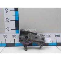 Кронштейн генератора Renault Sandero 2014 8200941119