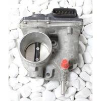 TOYOTA YARIS 1 , 5 HSD PRZEPUSTNICA 22030 - 47040