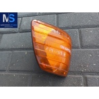 Поворотник правый Mercedes S W116 1979 A0008200566,A0008262057,A0018268490,A0008200566,A0008262057,A0018268490,A0008200566