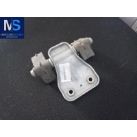 Кронштейн глушителя Mercedes E W238 2020 A2054920300,2054920300