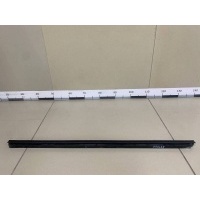 Уплотнитель стекла двери Mitsubishi Mitsubishi Pajero/Montero Sport (KH) 2008-2015 MN117618