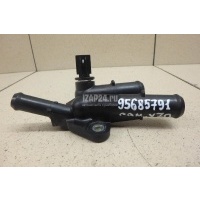 Фланец двигателя системы охлаждения Toyota Camry V70 2017 16305F0010