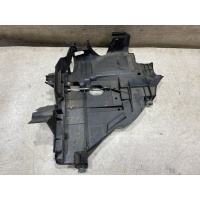 Кронштейн vw Touareg 1 С ДЕФЕКТОМ 7L6941613C