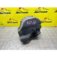 корпус воздушного фильтра Audi S8 D4 4H2 4H8 2013 4H0133824T