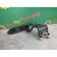 петля сдвижной двери Volkswagen Transporter T5 микроавтобус 2003-15г. 7H0843335D