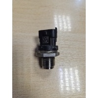 Датчик давления топлива INFINITI FX30D S51 1752000Q2L, 0281006192, 8200897892