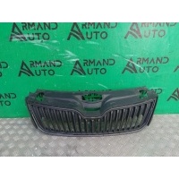 решетка радиатора Skoda Rapid 1 2014-2020 5JA8536689B9, 5JA853668, 7