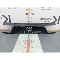 Накладка крышки багажника Toyota Land Cruiser J300 2021- 7680160570, 7680160571, 7681160390