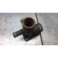 Фланец (тройник) системы охлаждения Volkswagen Transporter T4 1990 037121133C
