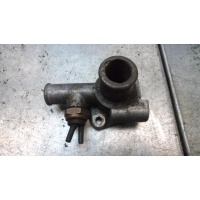 Фланец (тройник) системы охлаждения Audi 80 B2 1982 049121145С