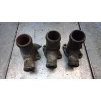 Фланец (тройник) системы охлаждения Volkswagen Jetta 2 поколение 1987 068121133M