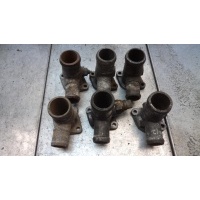 Фланец (тройник) системы охлаждения Audi 80 B2 1985 068121133AD