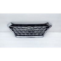 Решетка радиатора Hyundai Tucson TL 2018 86350D3500, 86351D7600
