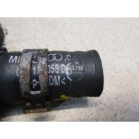 Патрубок VAG A6 [C6,4F] (2004 - 2011) 06E121058D
