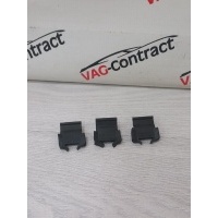 Крепёж торпедо Audi Q3RS 2014 4D0857949A