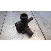 Фланец (тройник) системы охлаждения Volkswagen Golf 1 поколение 1983 037121133C