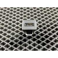 Разъем AUX / USB Mercedes-Benz SL R231 2018 A2188200187