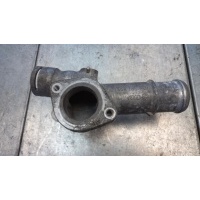 Фланец (тройник) системы охлаждения Volkswagen Bora 1 поколение 2001 038121133J
