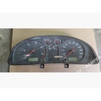 Щиток приборов (приборная панель) Volkswagen Passat  1997