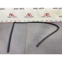 Б/У уплотнительная резинка стекла Honda Civic 5d FK1 2007 72275-SMG-E01, <strong>-Б/У Детали сняты с АВТОМОБИЛЯ</strong>