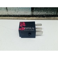 Реле топливного насоса Mercedes Benz W203 (2000 - 2006) 0025428319