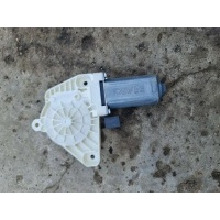 Моторчик стеклоподъемника передний правый Volkswagen Passat 2015 5q4959802B
