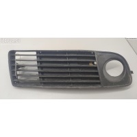 Решетка (заглушка) в бампер Перед. R Audi A6 C5 (1997-2005) 1999 4B0807682H