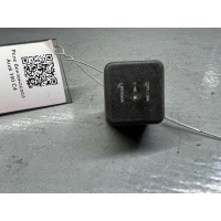 Реле бензонасоса Volkswagen Golf 3 1993 357906381B