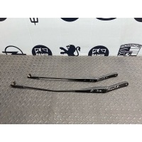 Поводок стеклоочистителя Ford Focus/2 2004-2011 1731534, 4M5117526AD, 1731536, 4M5117526CD