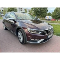 Passat alltrack 2018 rok 111.000km , очень богатая версия , фаркоп elektr ,
