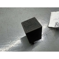 Реле стеклоочистителей (дворников) Opel Astra F 1991 90069864,13230560