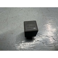 Реле бензонасоса Opel Sintra 1999 90464760, V23134-K52-X220