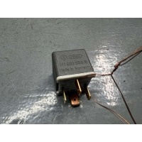 Реле вентилятора Audi A6 C5 (S6,RS6) 1997  141951253B,4RA003510-29