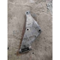 Кронштейн гидроусилителя Audi 80 B4 1994 068145515a