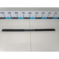 Накладка стекла переднего правого VAG Fabia (2007 - 2015) 5J0837480
