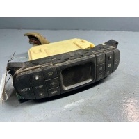 Блок управления печки/климат-контроля Mitsubishi Carisma 1999 MR398016