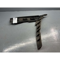 Кронштейн крепления бампера переднего Volkswagen Passat B5 2000 3B9807394B