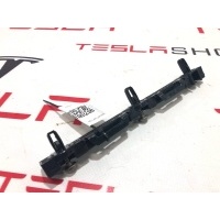 Кронштейн Tesla Model S 2019 1003693-00-C
