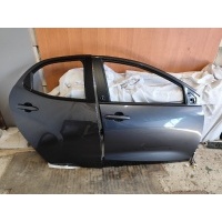 Toyota yaris iv 4 дверь правое передняя i задняя 1g3