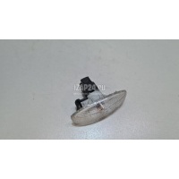 Повторитель на крыло белый Hyundai-Kia i10 (2007 - 2013) 923012F010