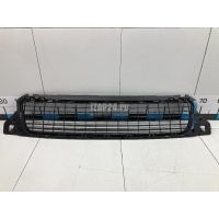Решетка в бампер центральная Renault Duster 2012 622540008R