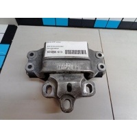 Опора КПП левая VAG Q3 (8U) (2012 - 2018) 8J0199555K