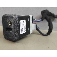 Разъем AUX / USB Chevrolet Equinox 3 2018 13591084