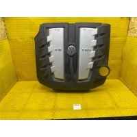 крышка двигателя Volkswagen Touareg NF 2011 057103925H