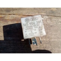 Реле бензонасоса Volkswagen Passat B5 1998 165906381
