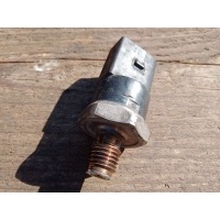 Датчик давления топлива Mercedes Sprinter W901-905 2002 A0041537528,0281002498