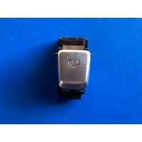 Кнопка ручного тормоза (ручника) Mercedes C W205 2018 A2059056603