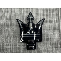 Эмблема значек логотип maserati grecale
