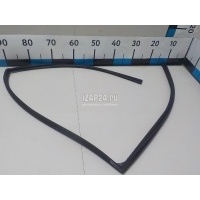 Уплотнитель стекла двери Toyota Corolla E18 2013 6815202300